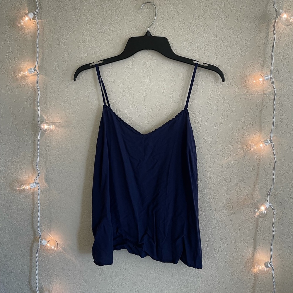 Old Navy Scallop Tank Top